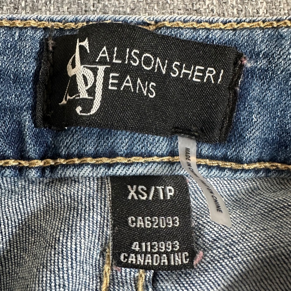 Alison Sheri Jeans Women XS Blue Floral Embroidered Rhinestone Sequin Denim Pant - Picture 3 of 9